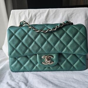 Chanel mini